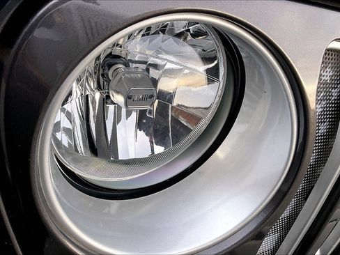 Certified 2021 Jeep Wrangler Unlimited Sahara image 9