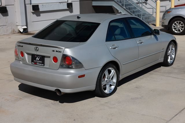 Used 2004 Lexus IS 300 RWD image 14