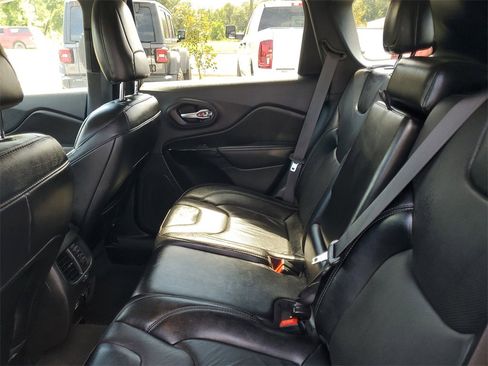 Used 2023 Jeep Cherokee Altitude Lux image 29