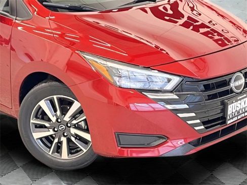 Used 2025 Nissan Versa SV image 25