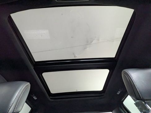 Used 2019 Ford F150 Platinum w/ Equipment Group 701A Luxury image 6