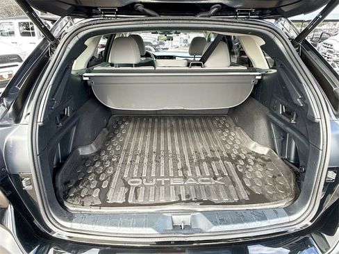 Used 2024 Subaru Outback Premium image 29