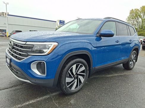 New 2026 Volkswagen Atlas SE image 2