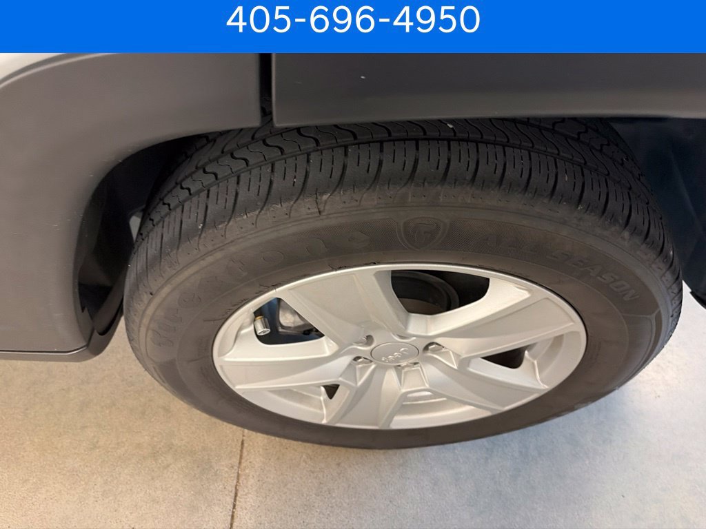 Used 2022 Jeep Compass Latitude w/ Convenience Group AWD/4WD image 10