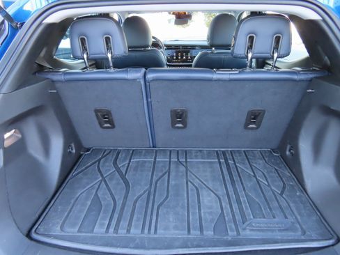 Used 2023 Chevrolet Bolt EUV Premier w/ Sun & Sound Package image 38