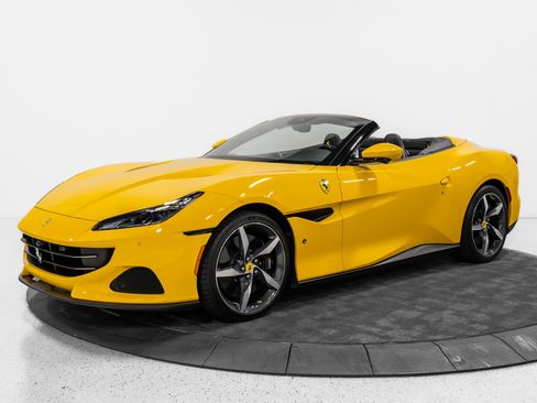 Used 2023 Ferrari Portofino M RWD image 3