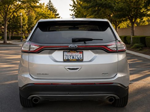 Used 2016 Ford Edge SEL w/ Equipment Group 201A FWD image 4