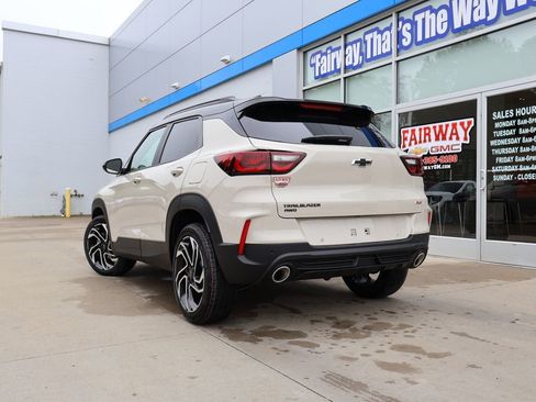 New 2026 Chevrolet TrailBlazer RS w/ Convenience Package AWD/4WD image 37