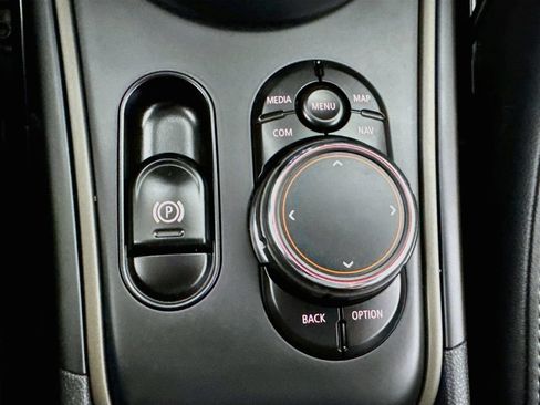 Used 2019 MINI Cooper Countryman FWD image 17