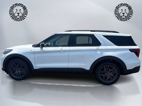 New 2026 Ford Explorer ST-Line w/ ST-Line Street Pack AWD/4WD image 8