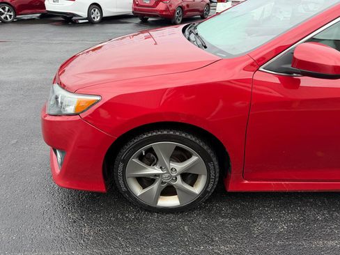 Used 2014 Toyota Camry SE FWD image 10