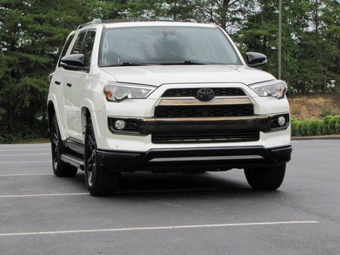 Used 2019 Toyota 4Runner Limited RWD image 9