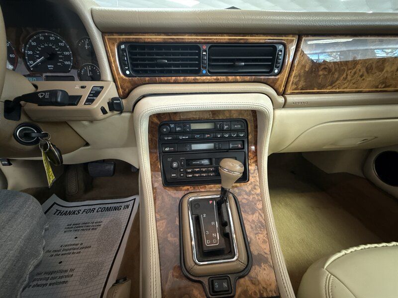 Used 1997 Jaguar XJ Vanden Plas RWD image 29