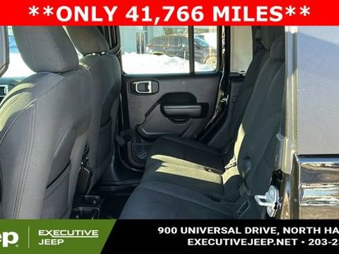 Used 2021 Jeep Gladiator Willys image 21
