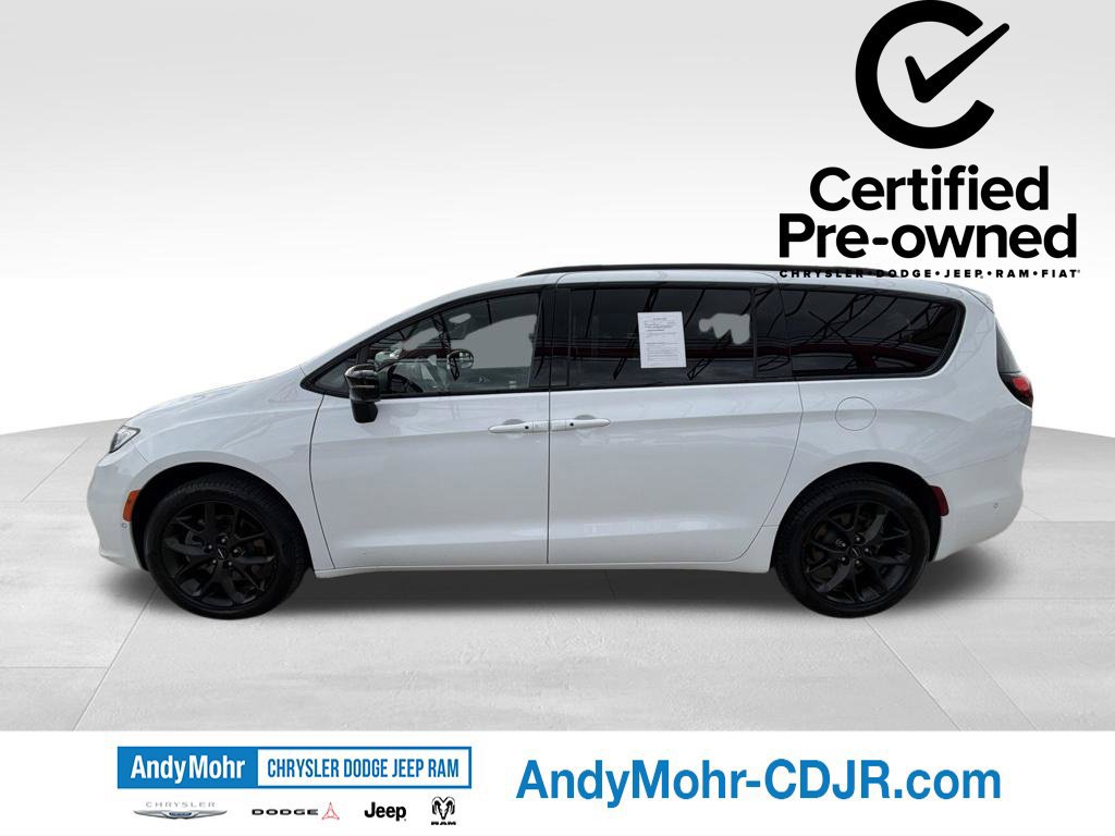 Used 2024 Chrysler Pacifica Limited w/ S Appearance Package AWD/4WD image 4