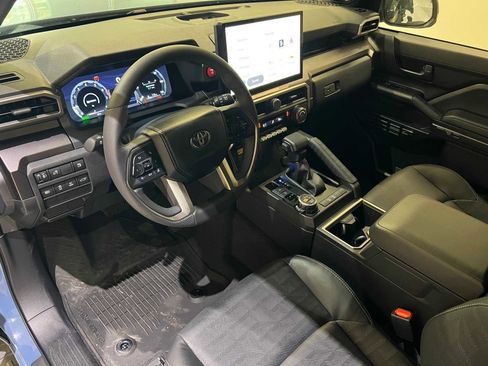 Certified 2025 Toyota 4Runner TRD Off-Road Premium image 2