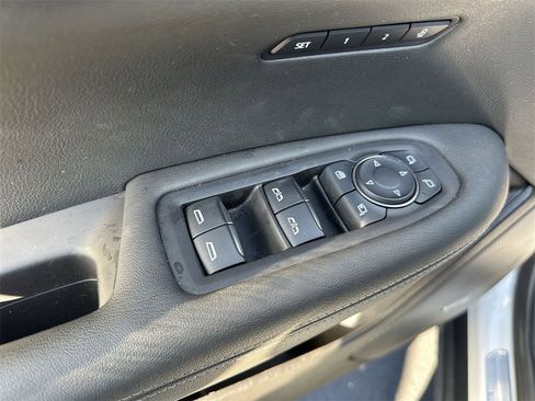 Used 2024 Cadillac XT6 Premium Luxury image 5