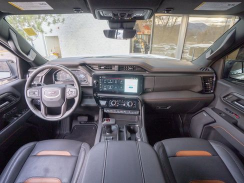 Used 2025 GMC Sierra 1500 AT4 w/ AT4 Premium Package image 15