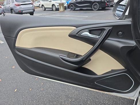 Used 2016 Buick Cascada Premium image 27