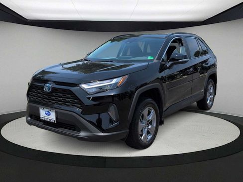 Used 2023 Toyota RAV4 XLE w/ Convenience Package AWD/4WD image 4