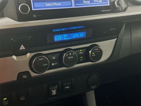 Used 2022 Toyota Tacoma SR5 image 15