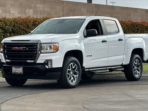 Used 2022 GMC Canyon AT4 w/ Driver Alert Package AWD/4WD image 8