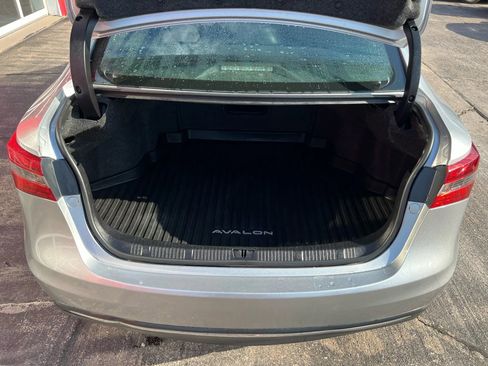 Used 2016 Toyota Avalon Touring image 16