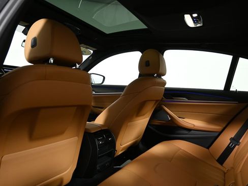 Certified 2022 BMW 540i xDrive w/ M Sport Package image 34