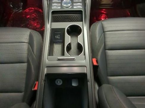 Used 2025 Lincoln Nautilus Reserve w/ Jet Appearance Package image 22