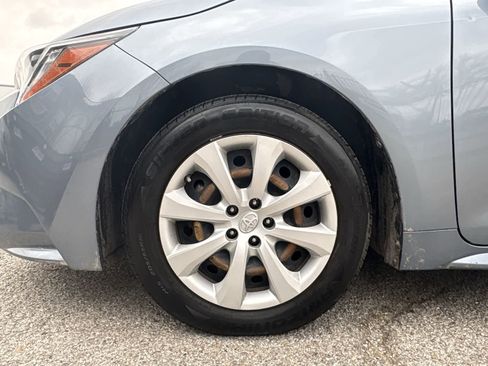 Used 2020 Toyota Corolla LE image 19