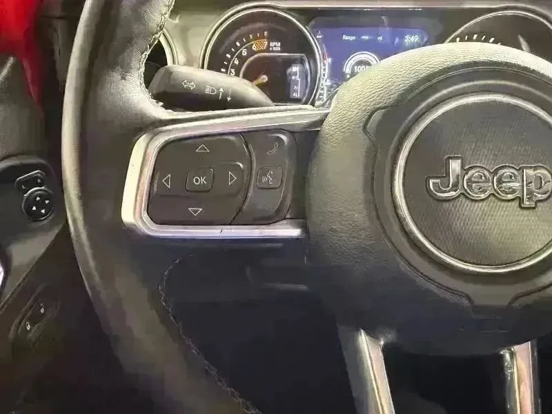Used 2020 Jeep Wrangler Unlimited Sahara AWD/4WD image 38
