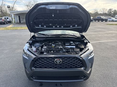 New 2025 Toyota Corolla Cross L image 38