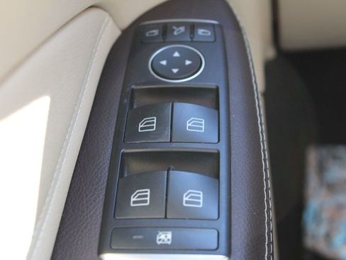 Used 2016 Mercedes-Benz GLE 350 4MATIC w/ Premium Package image 28