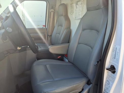 Certified 2022 Ford E-350 and Econoline 350 Super Duty image 5