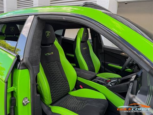 Used 2021 Lamborghini Urus AWD/4WD image 36