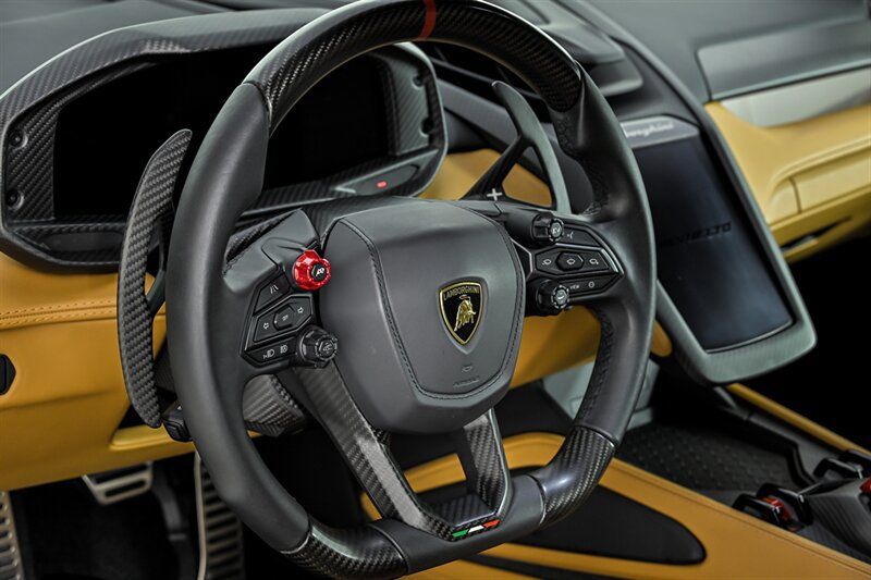 Used 2024 Lamborghini Revuelto AWD/4WD image 58