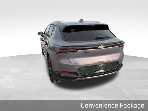 Used 2025 Chevrolet Equinox EV LT w/ Convenience Package image 11