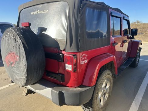 Used 2014 Jeep Wrangler Unlimited Sahara image 10
