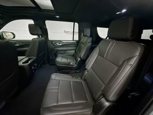 Used 2022 Chevrolet Suburban RST w/ Luxury Package image 26