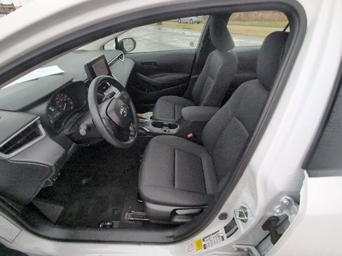 Certified 2024 Toyota Corolla LE image 9