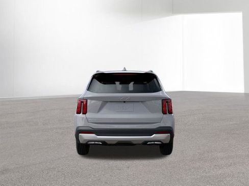 New 2026 Kia Sorento S image 5