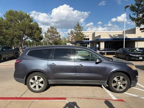 Used 2013 Chevrolet Traverse LTZ FWD image 5