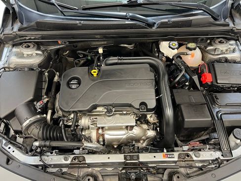Used 2025 Chevrolet Malibu LS FWD image 31