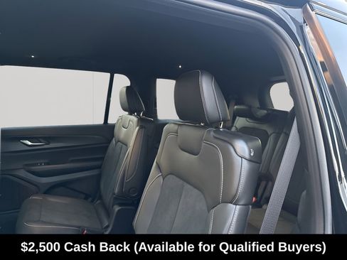 New 2025 Jeep Grand Cherokee L Altitude RWD image 22