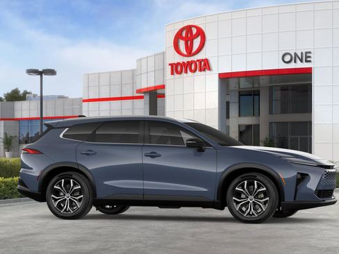 New 2025 Toyota Crown Signia image 78