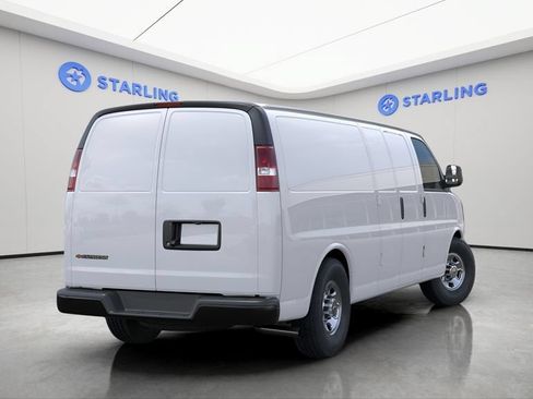 New 2026 Chevrolet Express 2500 Extended w/ Driver Convenience Package RWD image 5