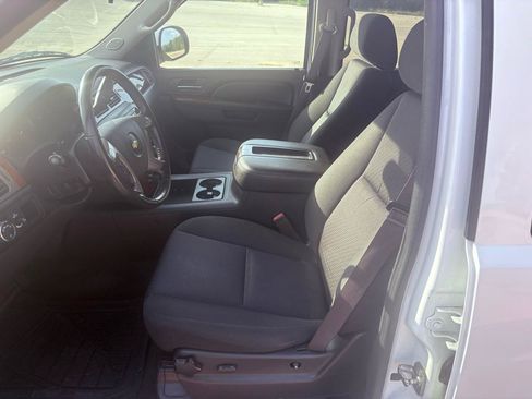 Used 2013 Chevrolet Suburban LS RWD image 49