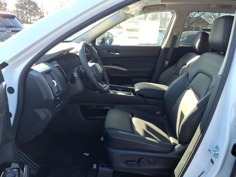 New 2026 Nissan Pathfinder SL image 26