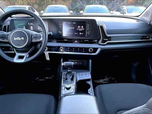 Certified 2023 Kia Sportage LX image 13