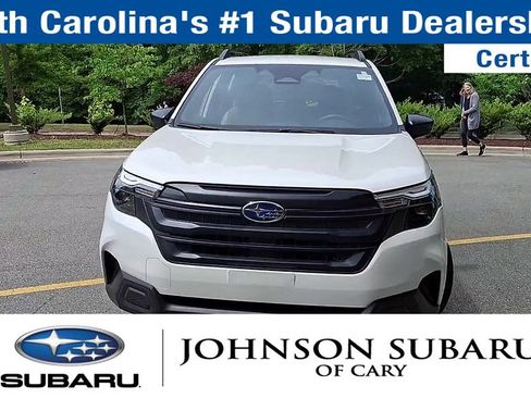 Used 2025 Subaru Forester image 4